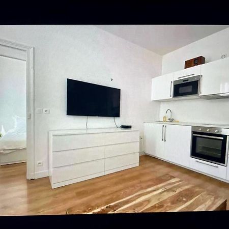 Cute One Bedroom In Le Marais Παρίσι Εξωτερικό φωτογραφία