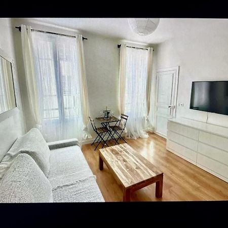 Cute One Bedroom In Le Marais Παρίσι Εξωτερικό φωτογραφία