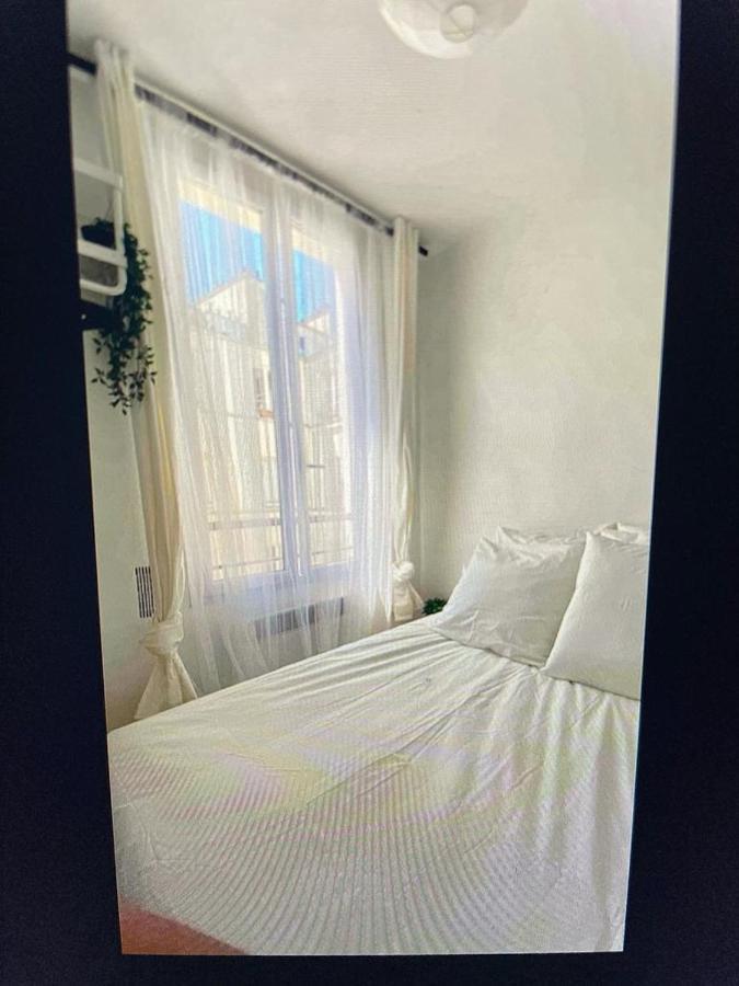 Cute One Bedroom In Le Marais Παρίσι Εξωτερικό φωτογραφία